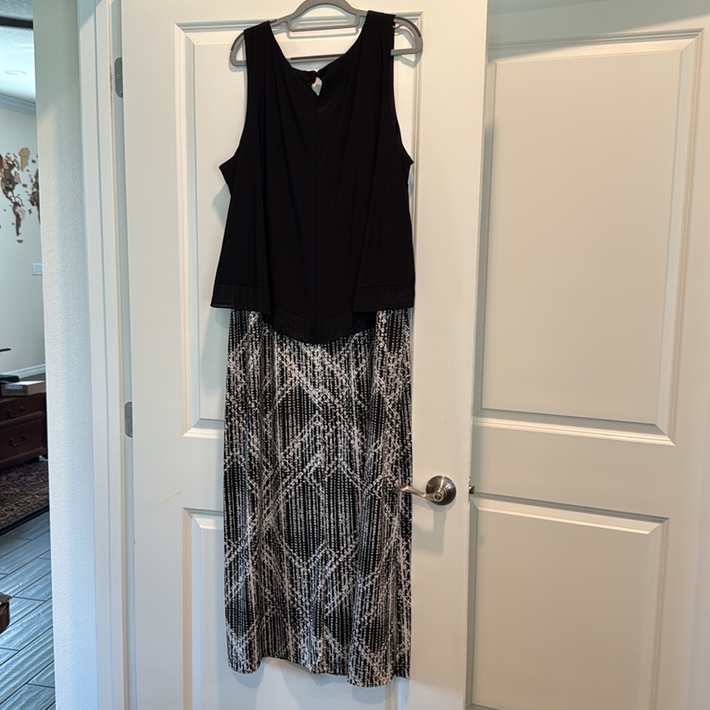 Catherines 1X (18/20) Black beaded overlay top maxi dress - Picture 2 of 4